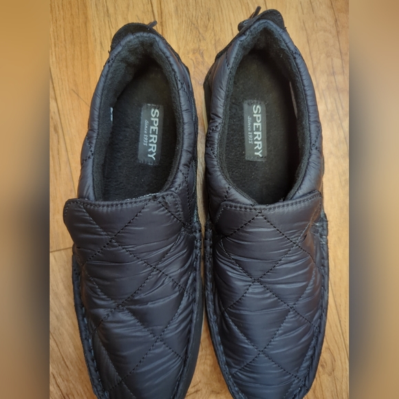 Sperry black quilted moccasins in size 9.5 - Picture 13 of 16